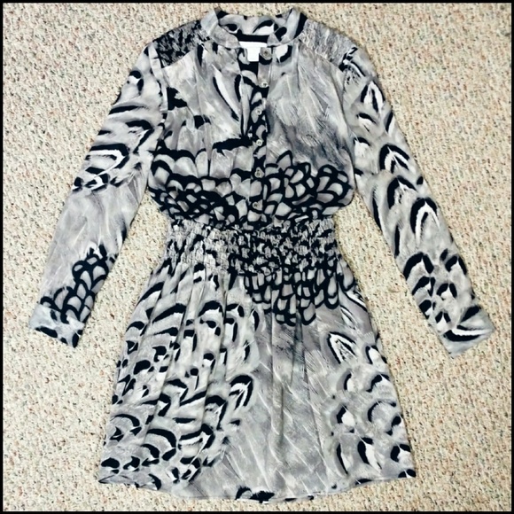 Jessica Simpson Dresses & Skirts - Jessica Simpson Figure Flattering Midi Dress